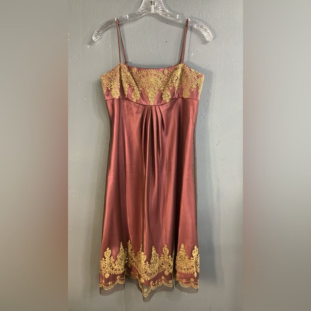 Adrianna Papell Boutique Elegant Burgundy & Gold Lace Babydoll midi dress size 6